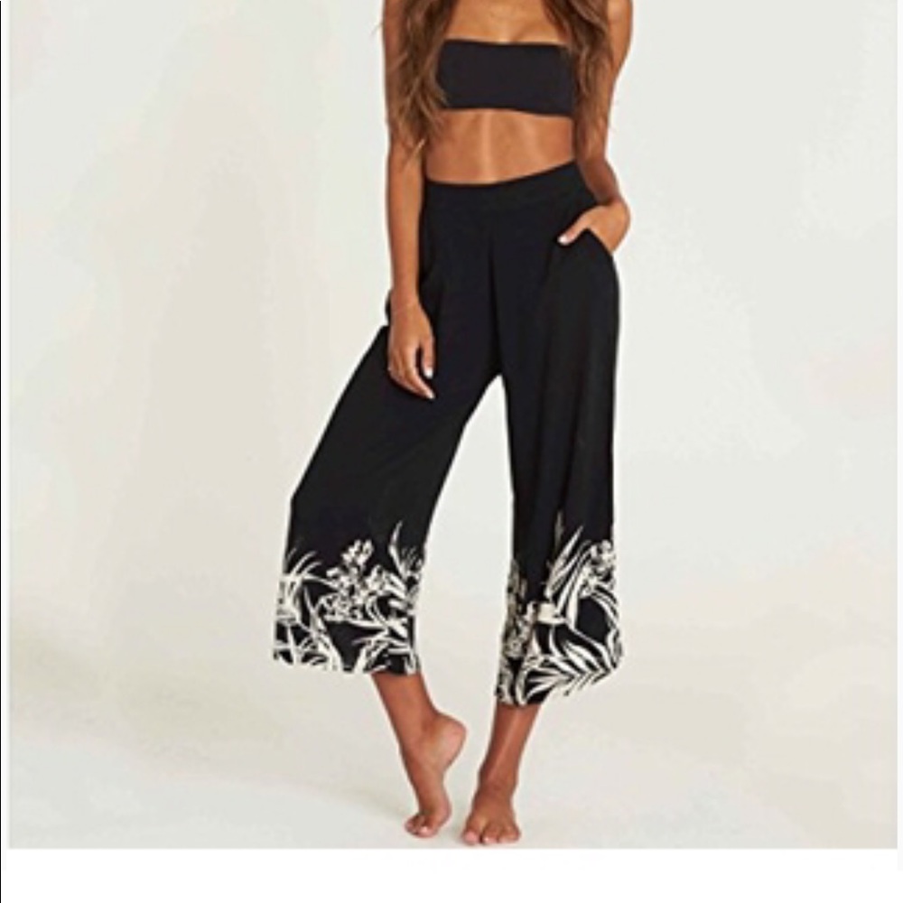 Billabong Black Cropped Flowy Pants
